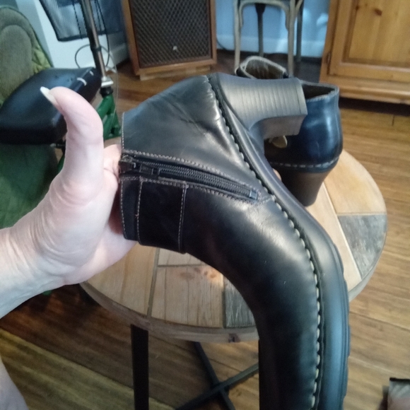 Women's JOSEPH SEIBEL Black Leather Ankle Boots size 39 US 8.5 With Zipp… - Picture 14 of 16